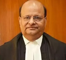 Hon'ble Mr. Mahavir Singhal